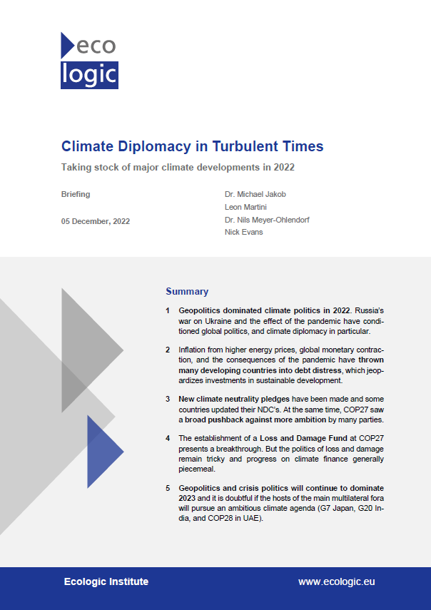 Cover with key messages of the policy brief "Climate Diplomacy in Turbulent Times. Taking stock of major climate developments in 2022"