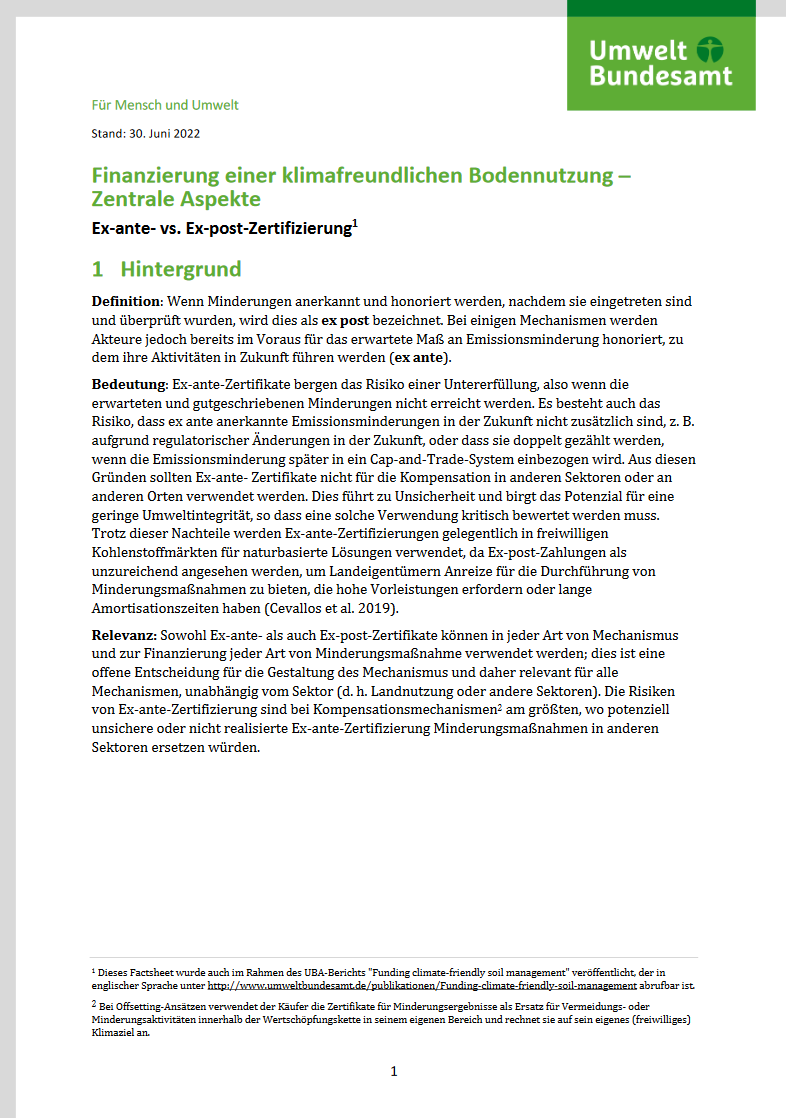 1. Seite des Factsheets "Finanzierung einer klimafreundlichen Bodennutzung – Zentrale Aspekte. Ex-ante- vs. Ex-post-Zertifizierung"