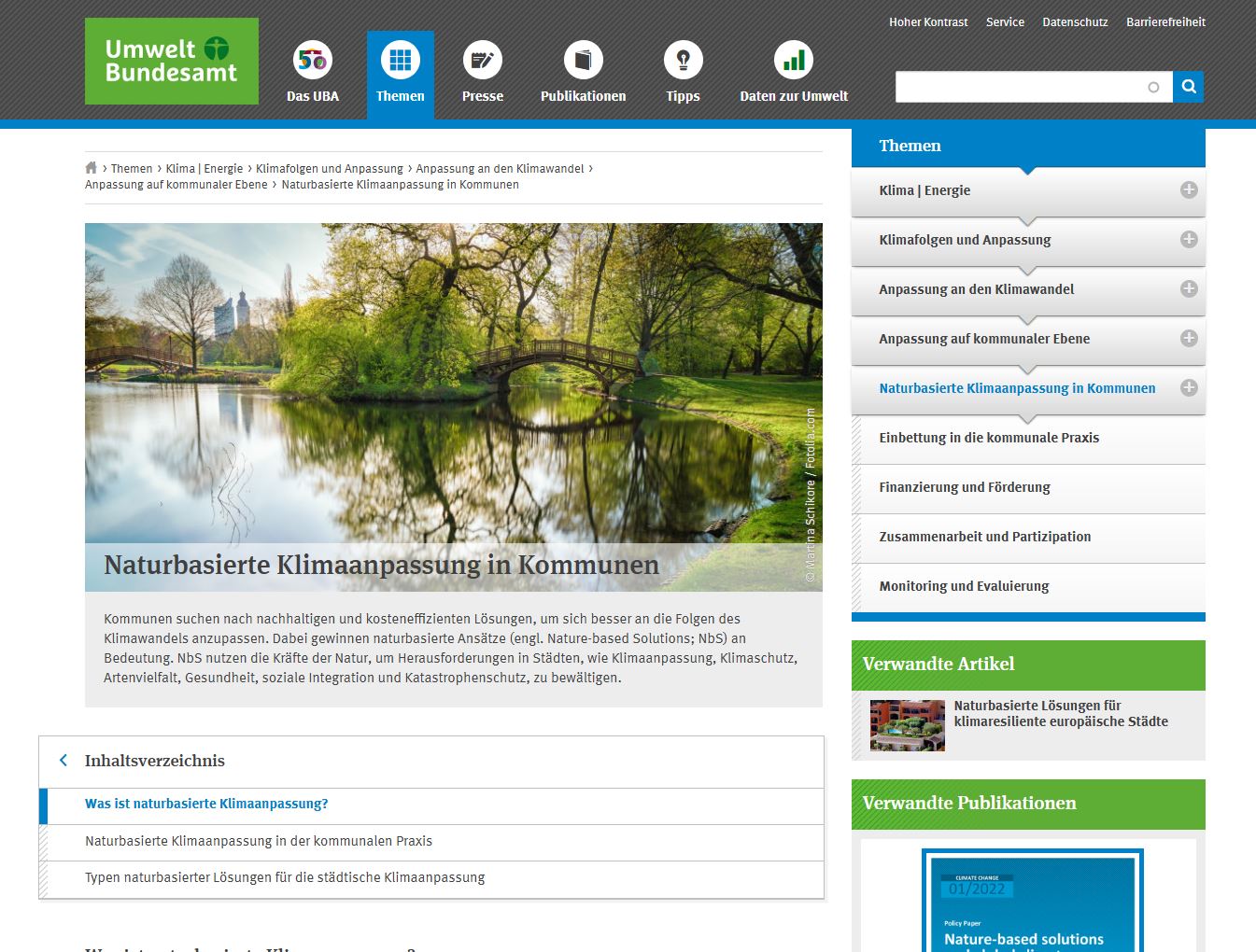 The image shows a webpage from the German Environment Agency (Umweltbundesamt) on 'Naturbasierte Klimaanpassung in Kommunen' (Nature-based Climate Adaptation in Municipalities). The page features a header with a photo of a serene river landscape with trees, accompanied by an overview of nature-based solutions for climate adaptation. It includes navigation links and sections such as 'Einbettung in die kommunale Praxis' (Integration into local practice) and 'Finanzierung und Förderung' (Funding and Support).