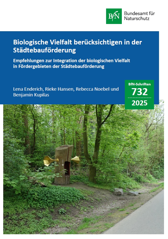 Cover of the publication “Considering Biodiversity in Urban Development Funding” by the German Federal Agency for Nature Conservation (BfN Series 732, 2025). The image shows a forest path with an artistic wooden installation featuring golden speaker-like elements. Authors: Lena Enderich, Rieke Hansen, Rebecca Noebel and Benjamin Kupilas.
