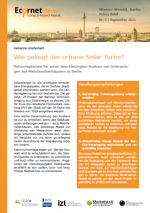 Cover of the policy brief "Wie gelingt der urbane Solar-Turbo? Reformoptionen für einen beschleunigten Ausbau von Solaranlagen auf Mehrfamilienhäusern in Berlin" with a view over Berlin